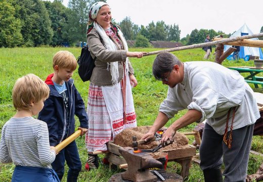 Майстар-клас «Што не стук – то грыўна»
